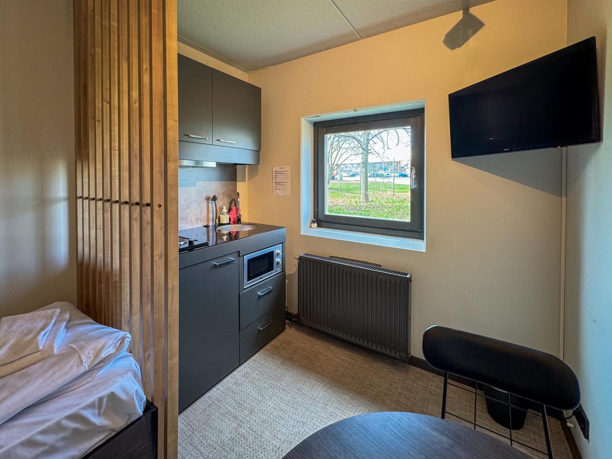 Joenkoeping Hotel Apartments Luaran gambar